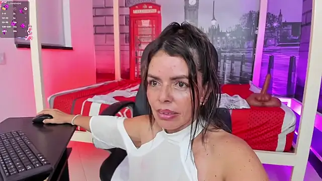 Онлайн чат XXX loress_ass_mature