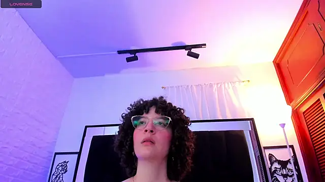 Онлайн чат XXX Isabella_Flores