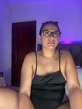 Онлайн чат XXX ema_zoe
