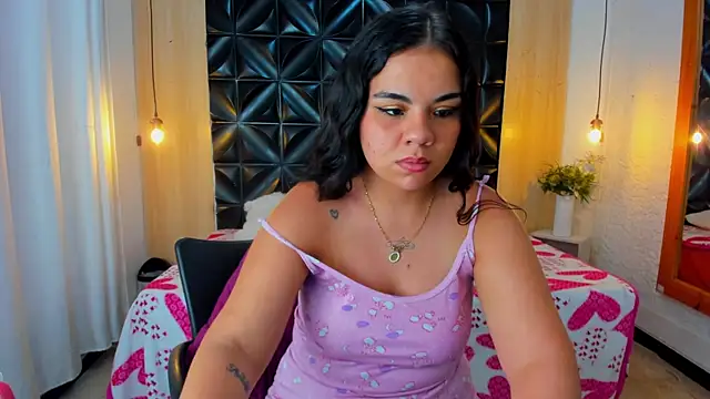 Veyra_Thaliaa Live XXX-chat