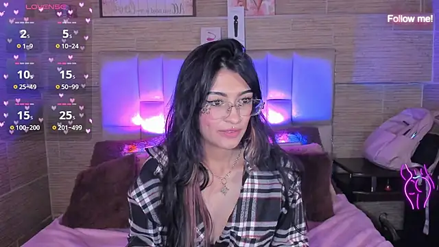 Онлайн чат XXX mia_devine_