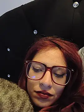 RedMeloddy Chat XXX live