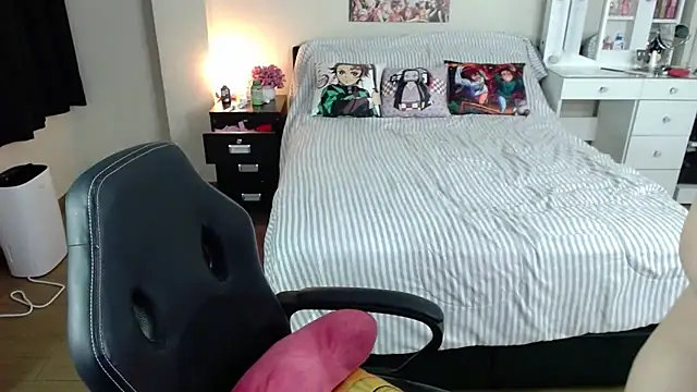 kittykat18x 即時 XXX 聊天