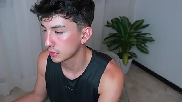 Živý XXX chat sweettaaron01