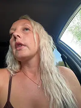 XXX chat uživo modela MerlinDave