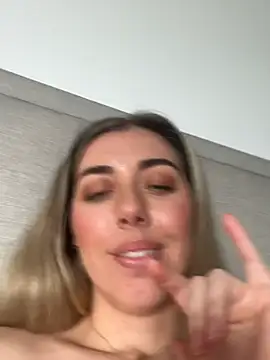 Aussielulu's Live XXX Chat