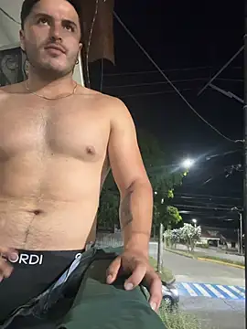 noahstevenss 现场XXX聊天