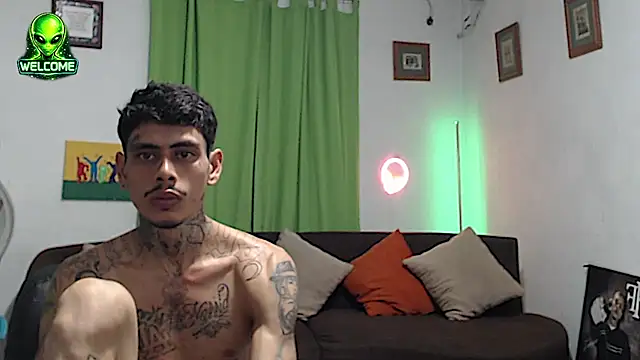 alpha_zom élő XXX-chatje