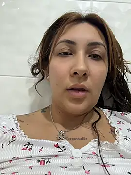 XXX chat uživo modela KittyObsession