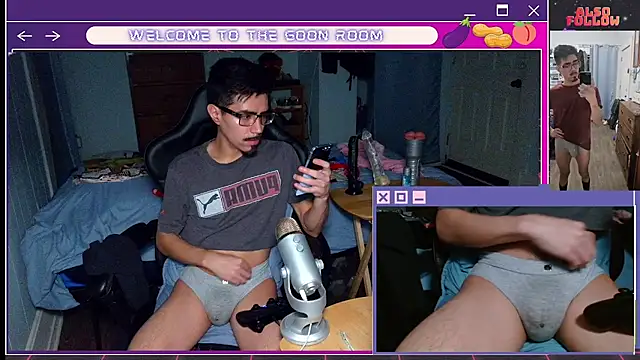 Chat XXX en directo de HarddMikee