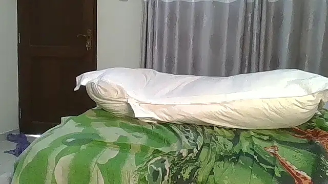 Bubble_Booty_On_Duty Adlı Modelin Canlı XXX Sohbeti