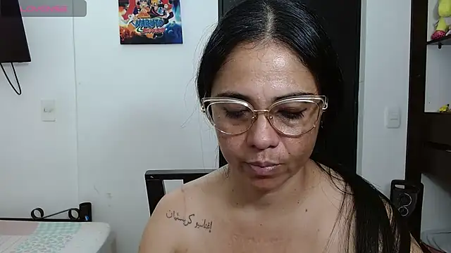 Онлайн чат XXX selena_ferri