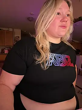 Онлайн чат XXX PiggyRose