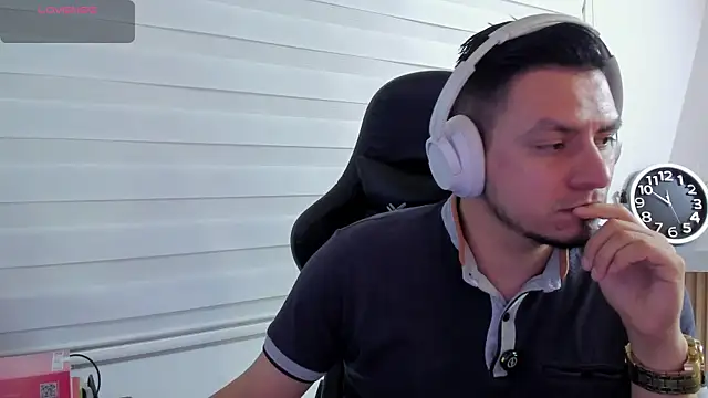 XXX chat uživo modela Rick_Adams
