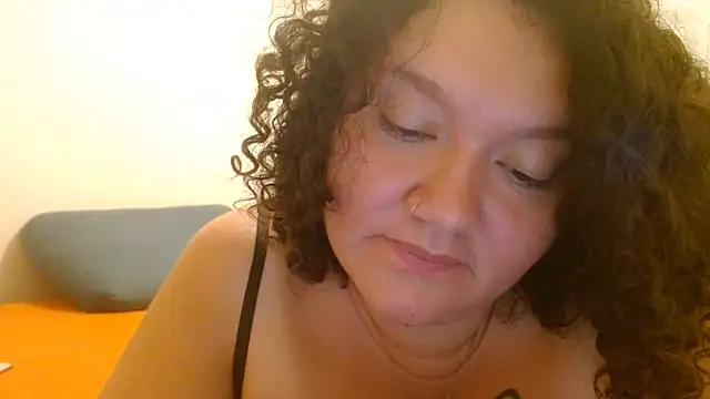 Онлайн чат XXX HeidiSanabria