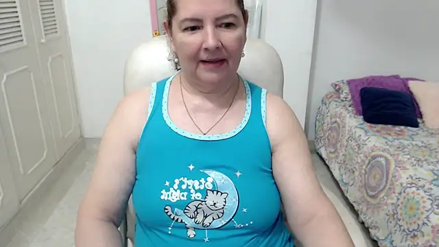 leonela_69: онлайн-секс-чат