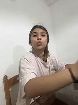 Онлайн чат XXX baddieasiantv