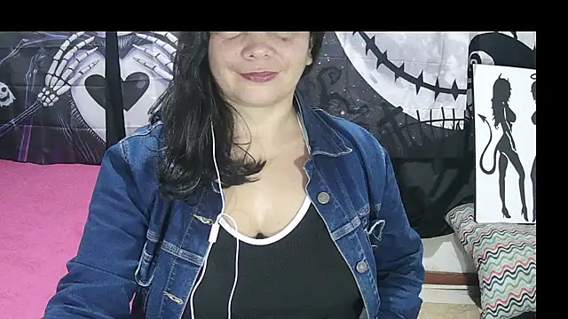 แชท XXX สดของ vivian-milf