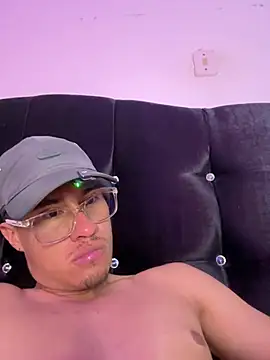 Chat XXX en directo de TavoHot_