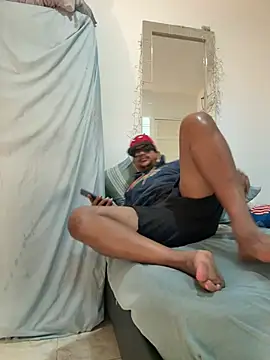 bigdick211292 Adlı Modelin Canlı XXX Sohbeti