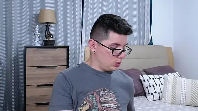 BlackFoXXX69 élő XXX-chatje