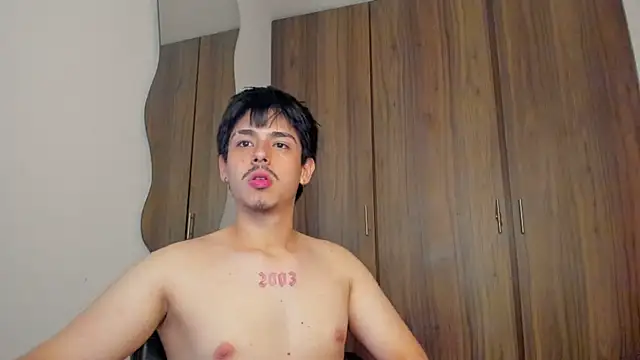 Maximo_Miller Chat XXX in diretta