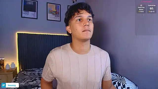 Leo_Savage_ live XXX chat