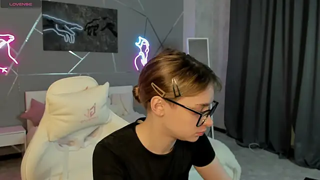 naomi_reiss' Live XXX Chat