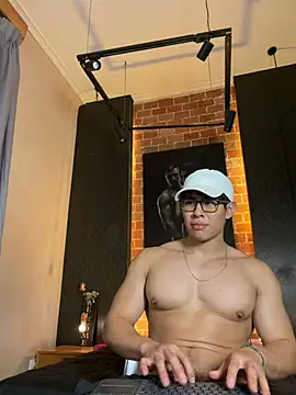 GrayAndrews Live XXX-chat