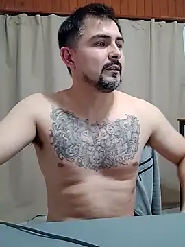 Онлайн чат XXX Bradd_32
