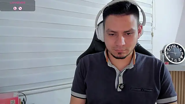 Онлайн чат XXX Rick_Adams