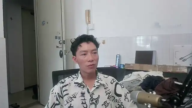 xhqds 即時 XXX 聊天