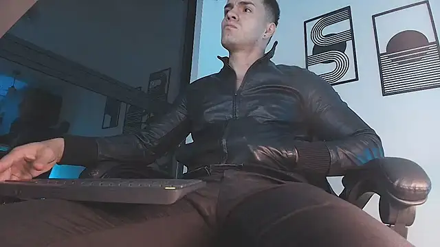 ALPHA_DOMINUS_n Live XXX chat