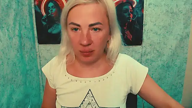 LilaCandy6's Live XXX Chat