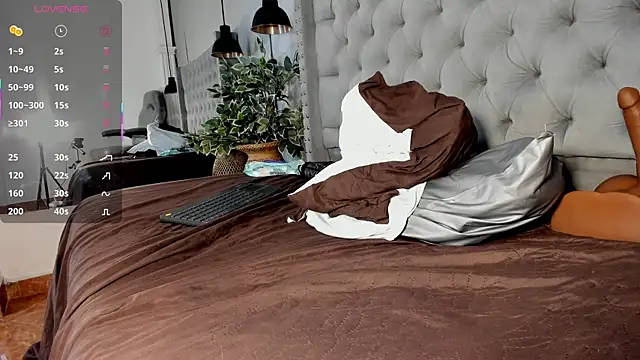 XXX chat uživo modela angeline_blake_