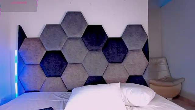 Онлайн чат XXX Latrellx7