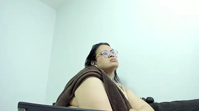 Chat +18 de brigittemiller ao vivo