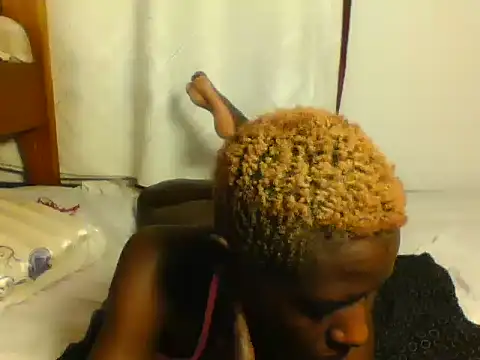 Chat XXX en directo de Goldy_petite