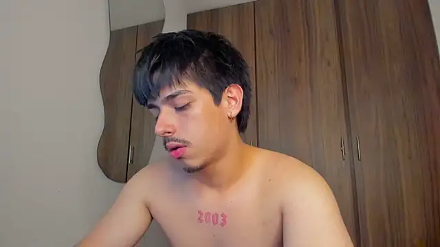 Maximo_Miller's Live XXX Chat