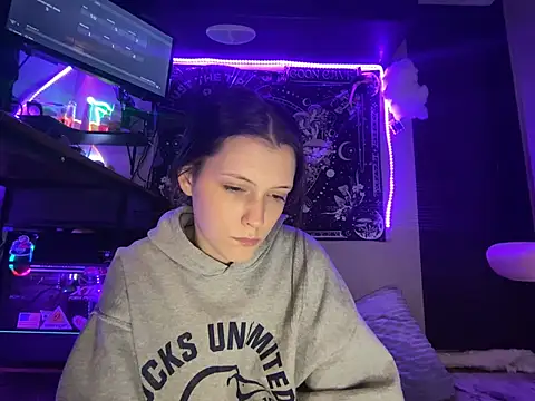 Lilactease élő XXX-chatje