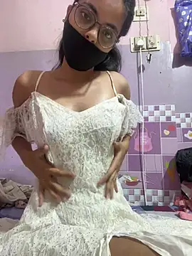 Sandhya_77 现场XXX聊天