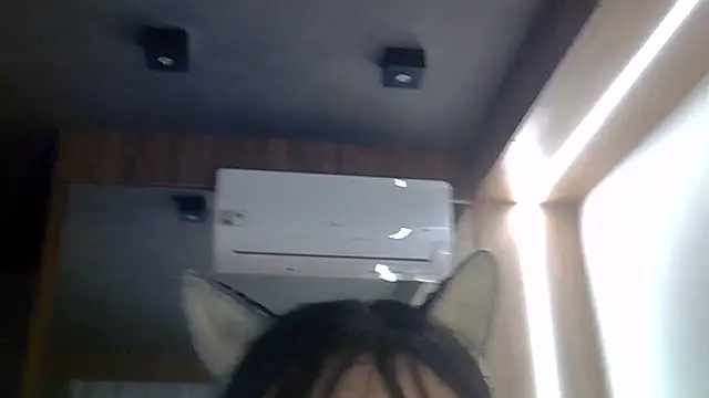 Онлайн чат XXX SkinnyKitten