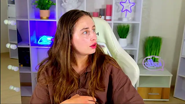 NadinnL Chat XXX in diretta