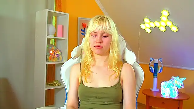 دردشة HannahHollis الجنسية المباشرة