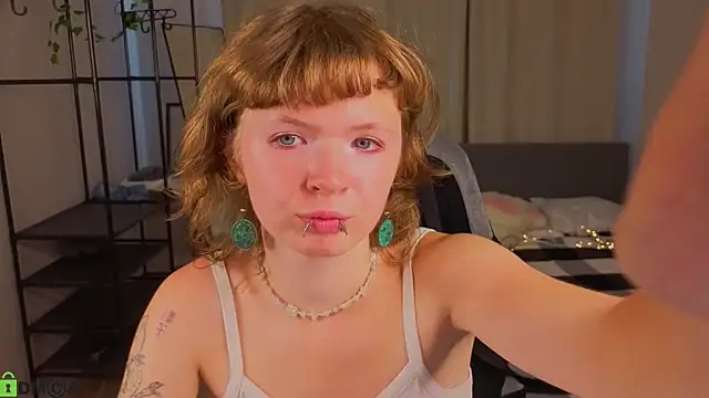 VioletDesiree's Live XXX Chat