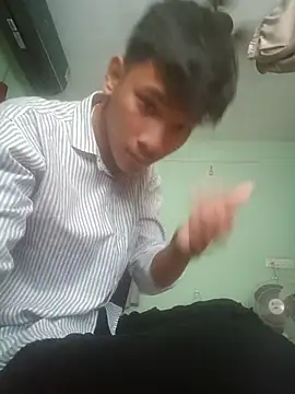 Manthn_17 Adlı Modelin Canlı XXX Sohbeti