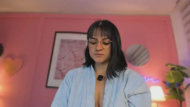 SoySaraa Chat XXX in diretta