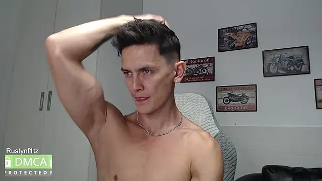 Rustynf1tz_ Adlı Modelin Canlı XXX Sohbeti