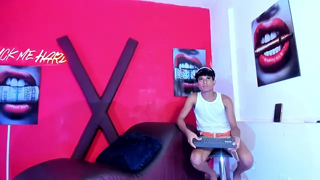 BOUL_GUYS Adlı Modelin Canlı XXX Sohbeti