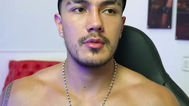 Chat XXX en directo de aaron_bolt